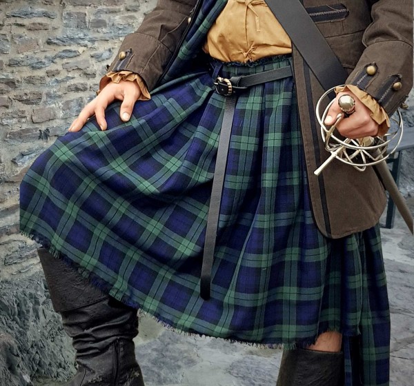 Dark fashion blue kilt