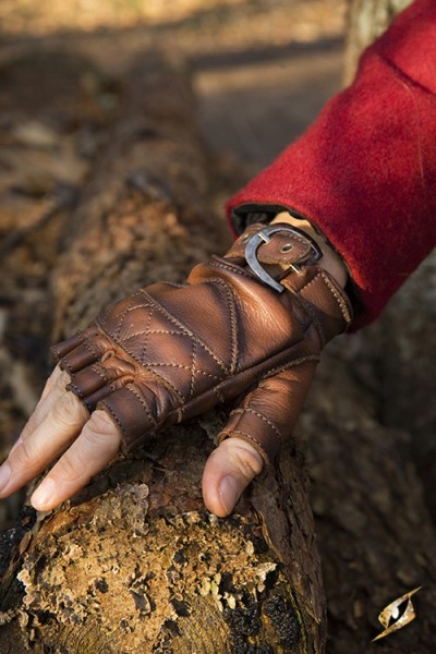 Leather fingerless gloves brown discount