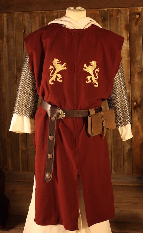 The tabard in the Middle Ages