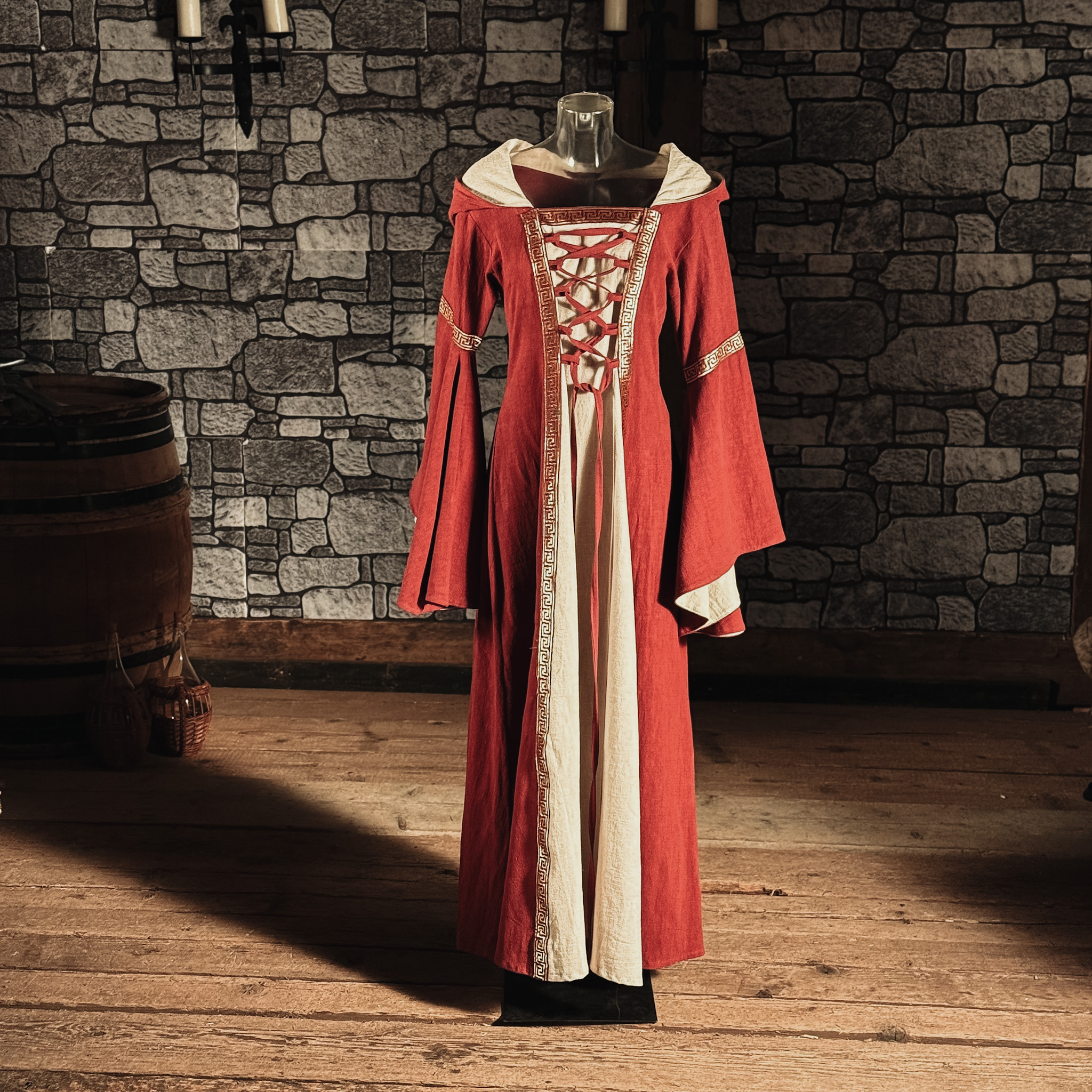 Medieval Dress burgundy/cream Linen, one of a kind order online with  larp-fashion.co.uk