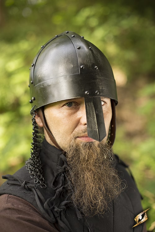 Les casques de chevaliers m&eacute;di&eacute;vaux comme patrimoine culturel