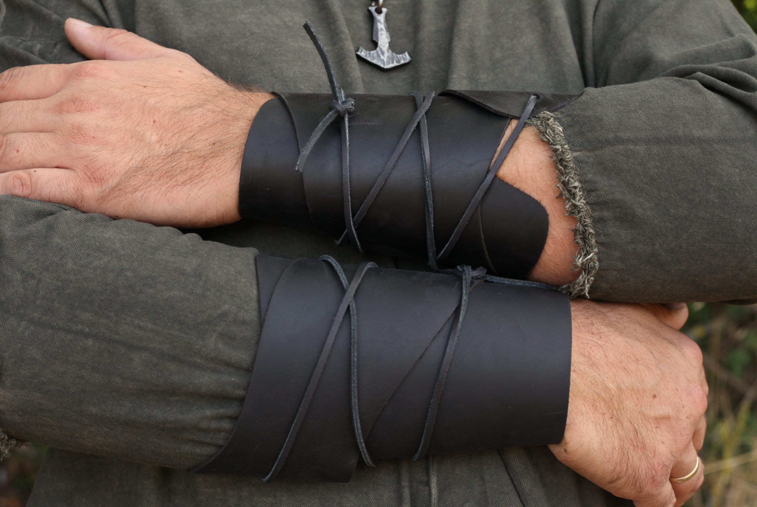 Bandes en Cuir pour le SousBras commander en ligne chez larpfashion.fr