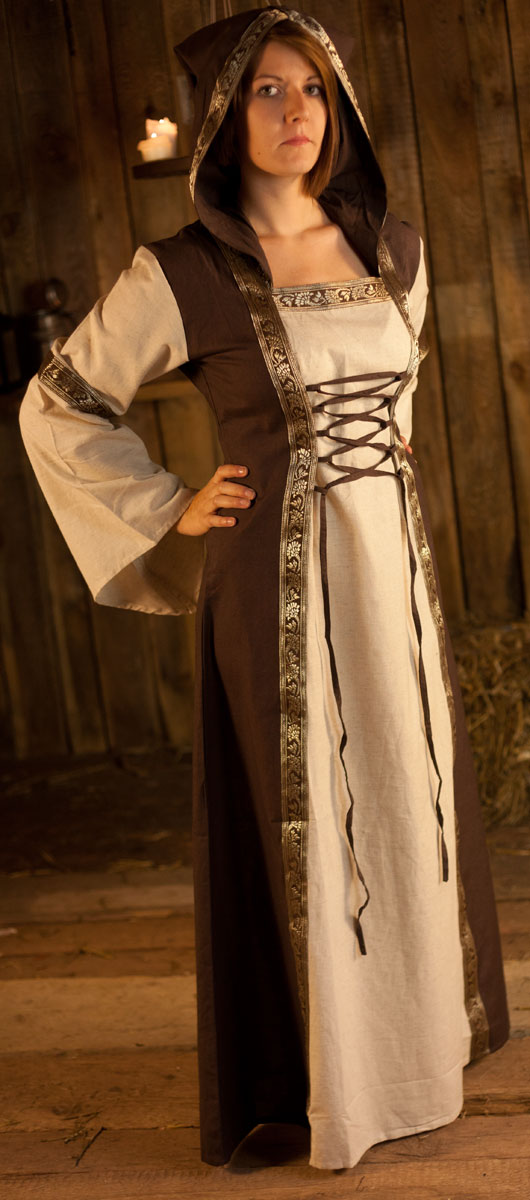 Mittelalter-Kleid ist für den weiblichen LARP-Charakter