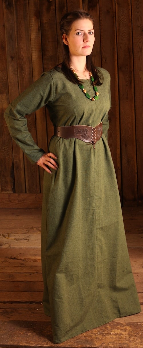 Medieval dresses: Large selection of medieval dresses