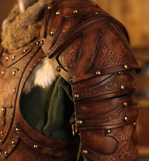 Une armure de GN pour la chasse, la course, le camouflage et la tromperie